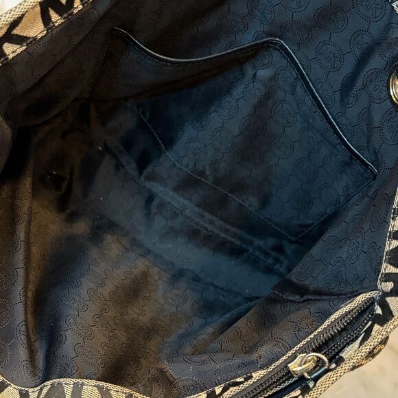 Michael Kors Jet Set Monogram Canvas Leather Tote - Picture 13 of 16